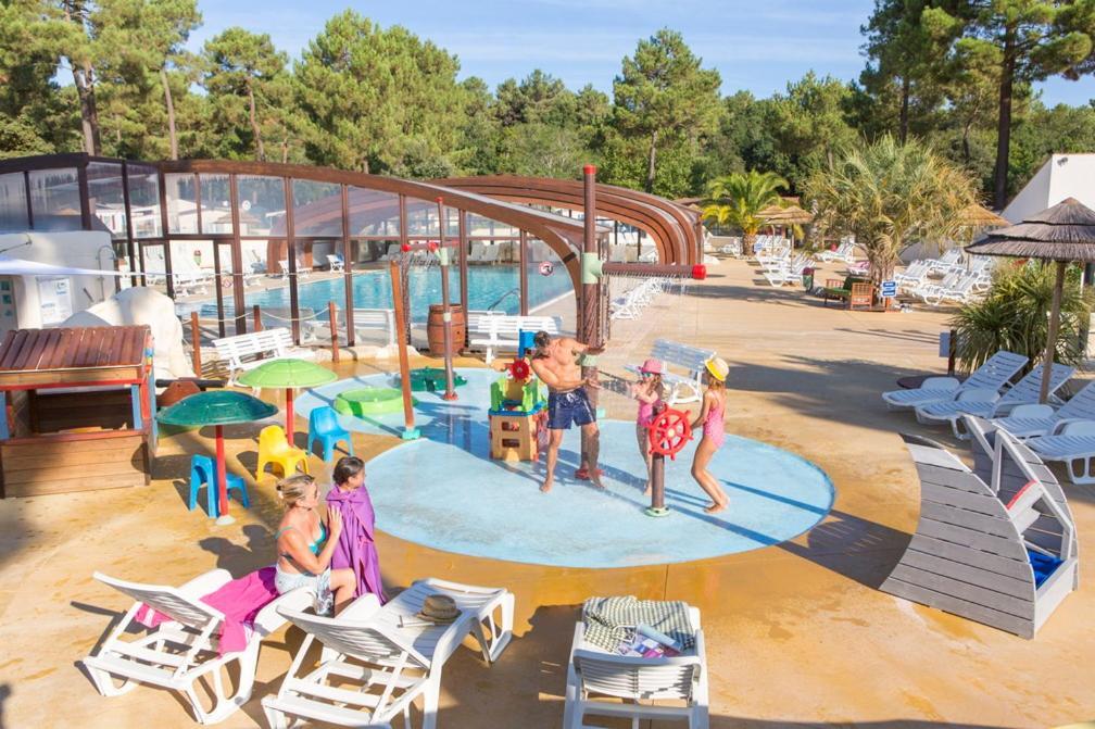 Camping Officiel Siblu La Pignade Ронс-ле-Бен Экстерьер фото