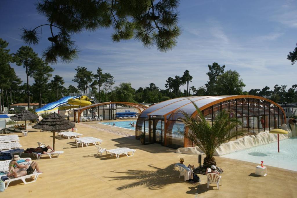 Camping Officiel Siblu La Pignade Ронс-ле-Бен Экстерьер фото
