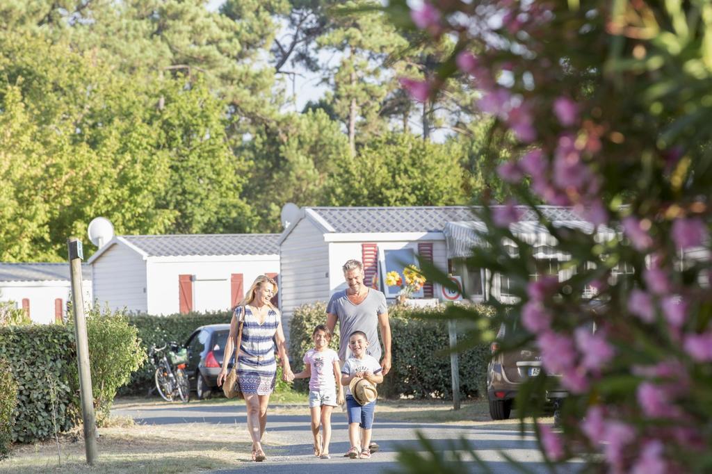 Camping Officiel Siblu La Pignade Ронс-ле-Бен Экстерьер фото